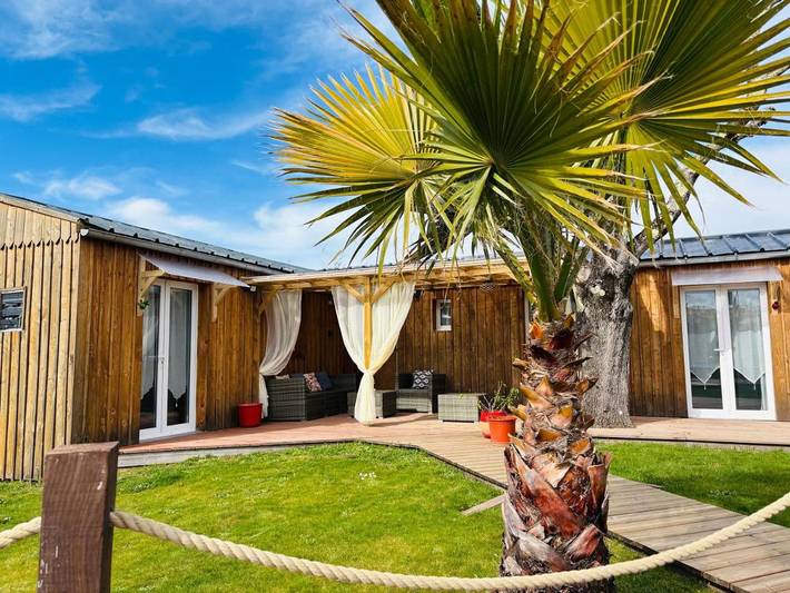 Gîte pour 4 personnes, avec Terrasse et Jardin ainsi que Piscine et Vue dans Cazaux - 4