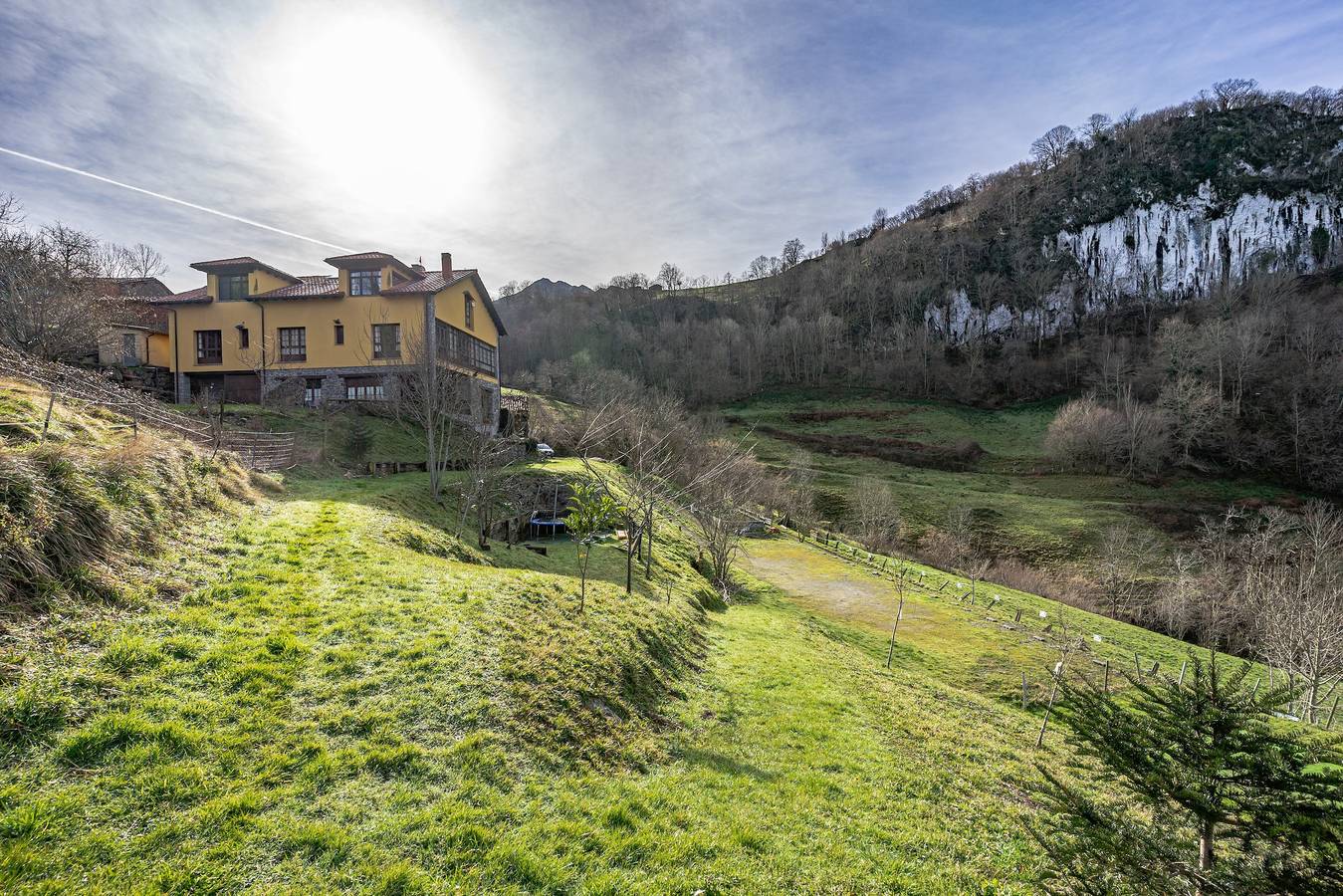 Chambre 'El Manzano' avec piscine partagée, jardin partagé et Wi-Fi in Gamonedo, Cangas de Onís