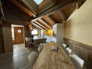 Gîte pour 6 personnes, avec terrasse dans Les Carroz