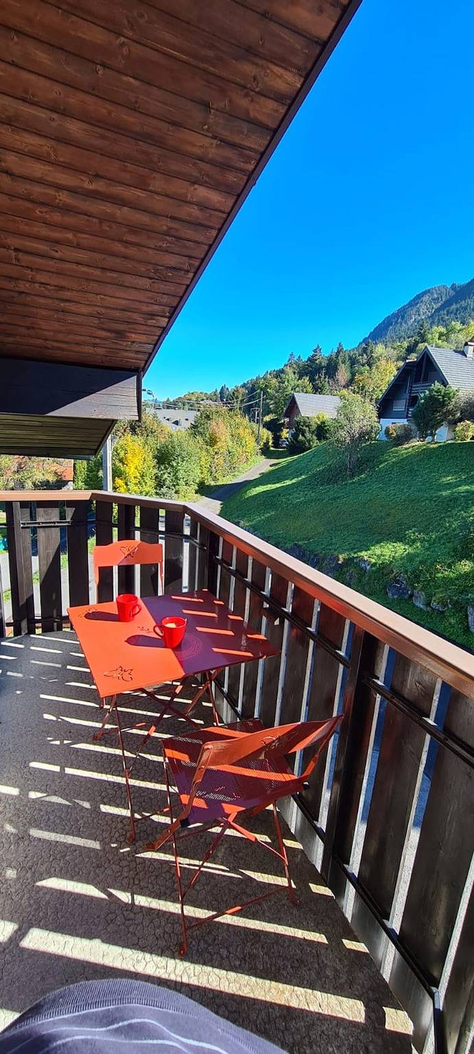 Entire studio, Cozy studio in Thollon-les-Mémises - 20 m² with view in Thollon-les-Mémises, Thonon-les-Bains region