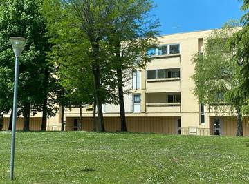 Gîte pour 4 personnes, avec balcon à Lagnieu