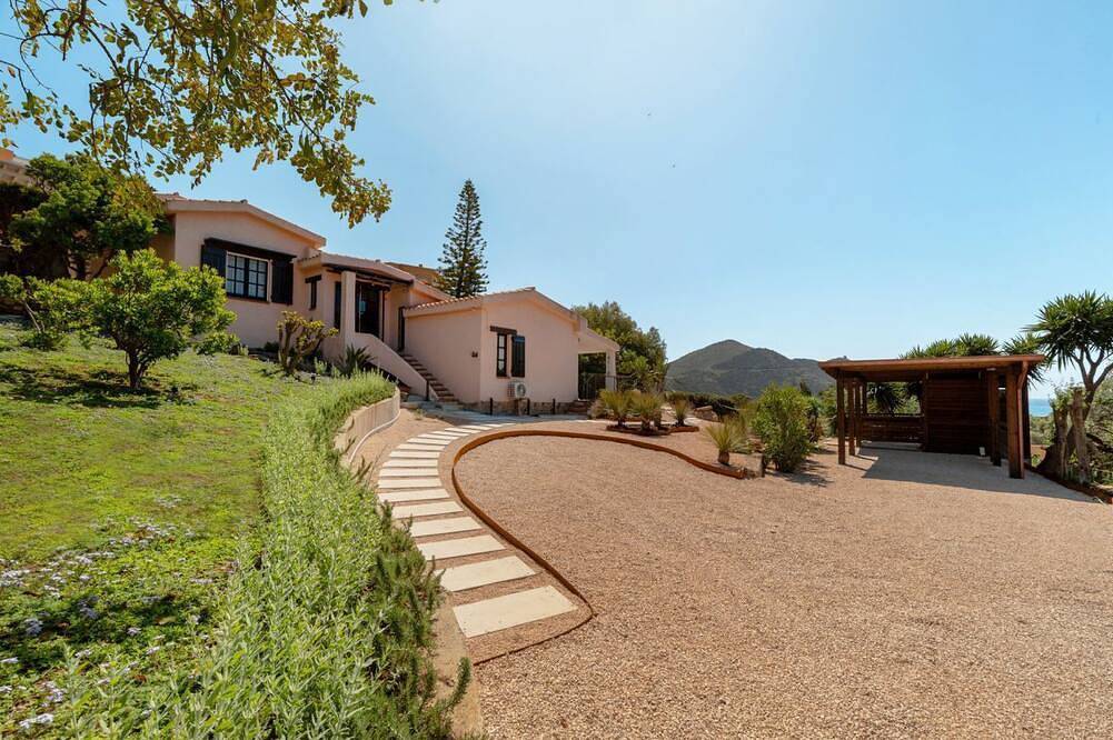 Villa Lentischio a pochi passi dal mare cristallino di Solanas in Solanas, Comune di Sinnai
