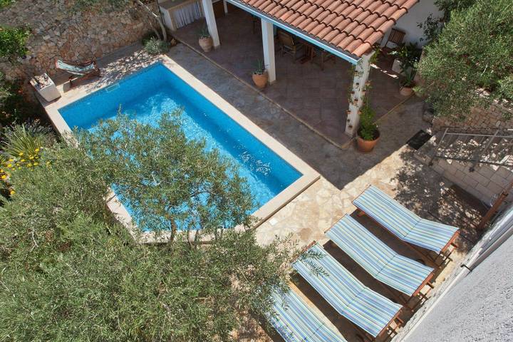Villa pour 9 personnes, avec balcon/terrasse et piscine à Supetar - 3