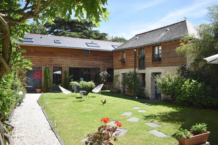 Chambre d’hôte, avec Terrasse ainsi que Jardin et Vue à Angers