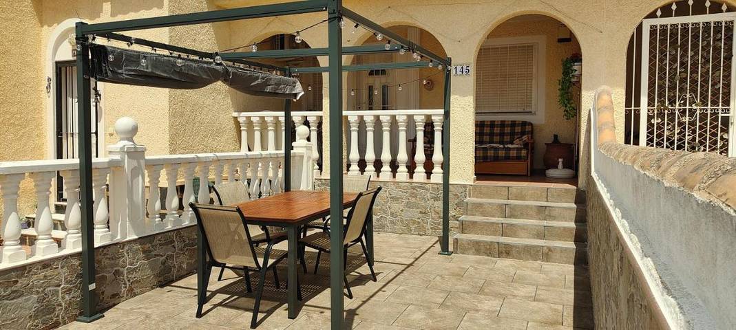 Bungalow para 4 personas, con piscina y balcón en Gran Alacant