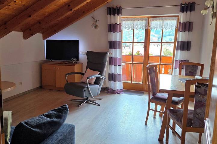 Ferienwohnung für 3 Personen, mit Balkon und Garten in Oberwössen