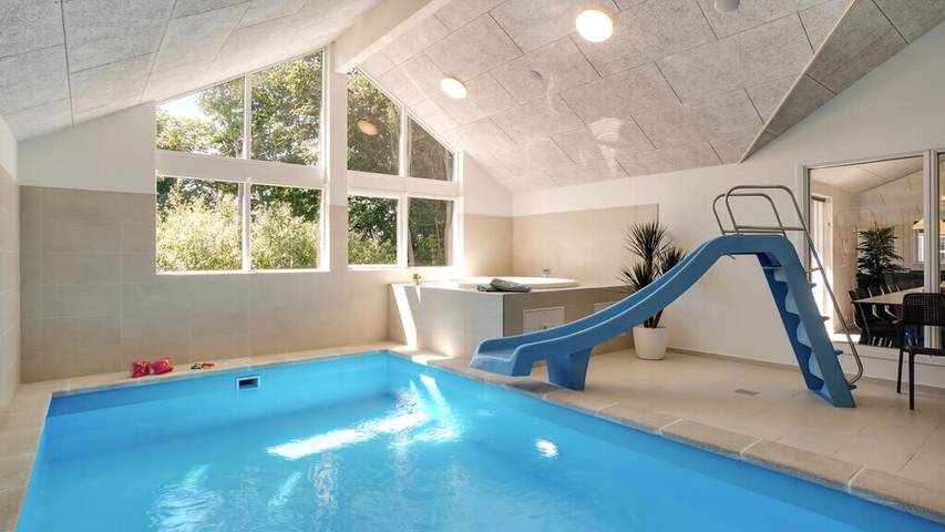 Ferienhaus für 18 Personen, mit Terrasse und Garten sowie Sauna in Olpenitz