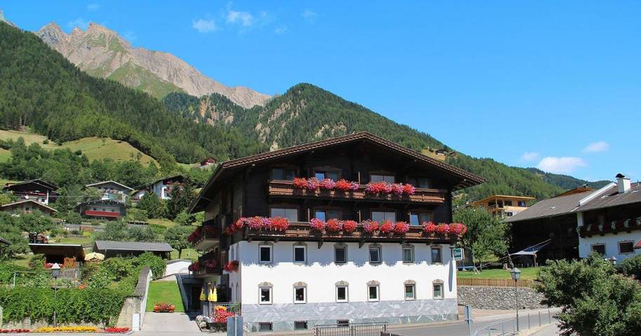 BnB für 2 Personen, mit Ausblick und Terrasse sowie Garten, mit Haustier in Osttirol
