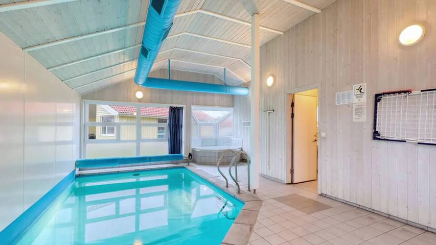 Ferienhaus für 11 Personen, mit Whirlpool und Pool sowie Sauna an der Nordsee - 2