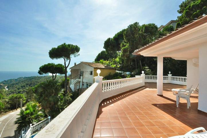 Ferienhaus für 18 Personen, mit Terrasse und Meerblick sowie Garten, mit Haustier in Lloret de Mar - 3