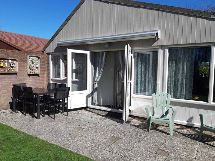 Vakantiehuis voor 6 personen, met Terras en Tuin in Warmenhuizen