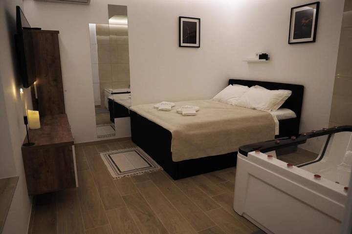 Apartamento de vacaciones para 3 personas, con jacuzzi y jardín - 1