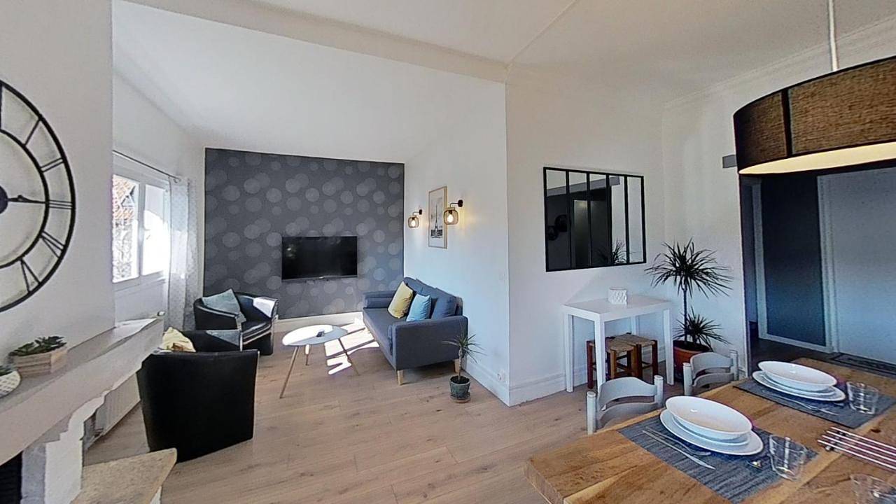 Appartement entier, Four-Bedroom House in Bures-sur-Yvette, Essonne