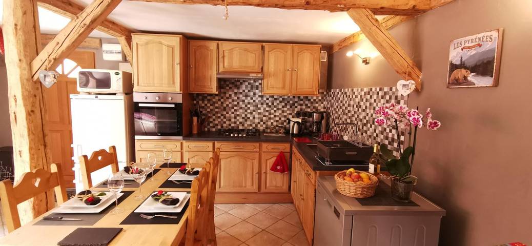 Gîte pour 4 personnes, avec Terrasse et Jardin dans Fontpédrouse
