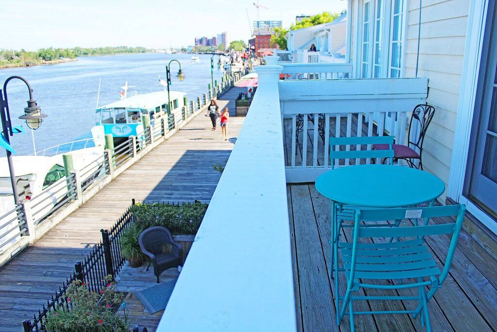 Ganze Wohnung, Riverwalk Condo--Heart of Historic Downtown Wilmington! in Wilmington, New Hanover County