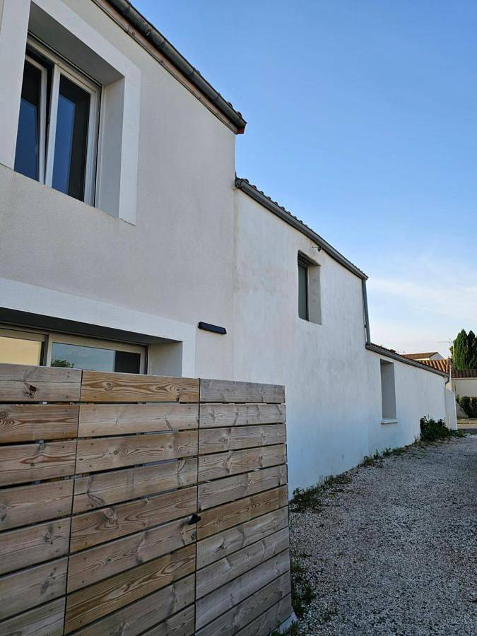 Two-Bedroom House in Saint-Xandre, Région de La Rochelle