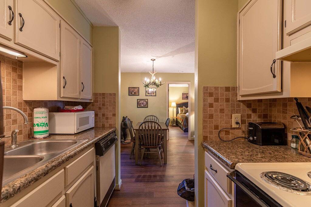 Ganze Wohnung, Bär Pause - 2br 2 ba Condo - zu Fuß zum Downtown Blowing Rock - zwei Master-Suiten in Blue Ridge Parkway, Blowing Rock