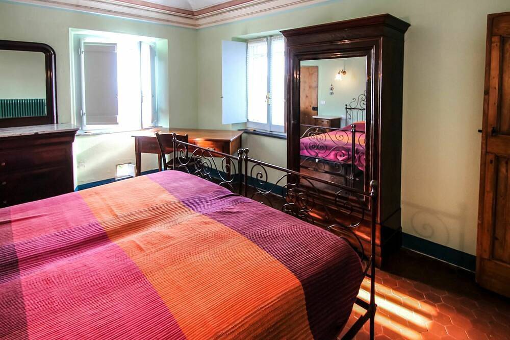 Appartamento intero, Incantevole appartamento per 5 ospiti con Wifi, Tv, terrazza e parcheggio in Sanda (Celle Ligure), Celle Ligure