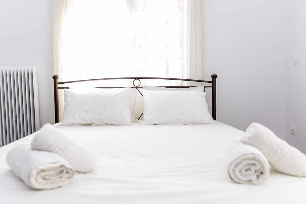 Gatis place, suite-studio, center of naxos town, comfortable near to all!!! in Naxos By, Kykladerne