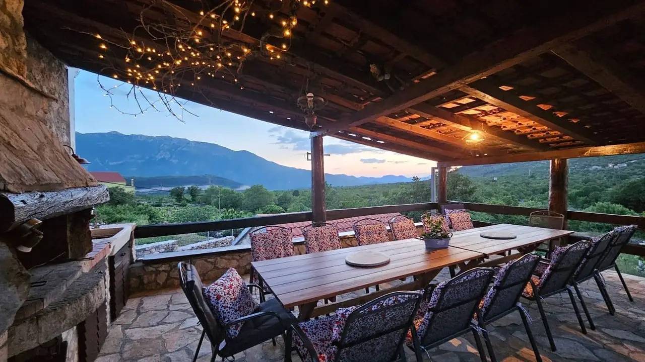 Ferienhaus für 14 Personen (360 m²) in Zadvarje in Makarska Riviera