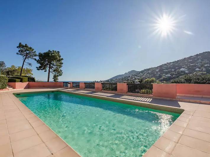 Gîte pour 4 personnes, avec piscine dans Massif de l'Esterel - 3
