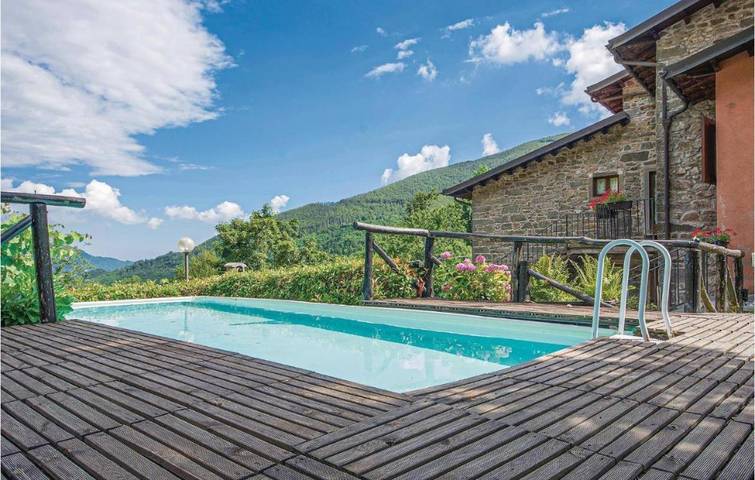 Appartamento per 2 persone, con Terrazza e Giardino nonché Piscina e Panorama a Cutigliano