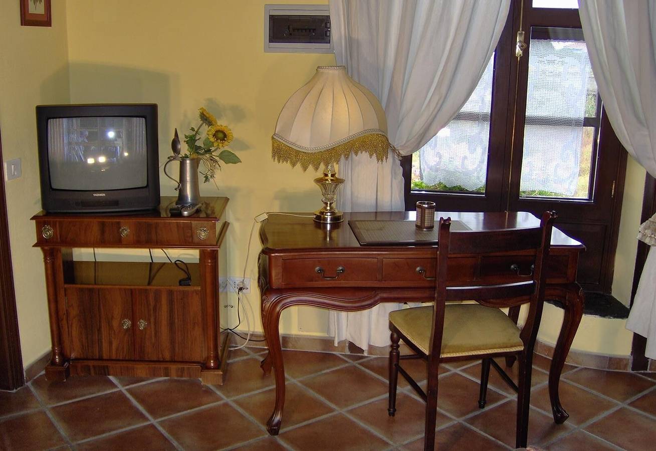 Apartamento inteiro, Apartamento de férias "Apartamentos Monasterio de San Antonio No. 3" com wifi e vista para o mar in El Amparo, Icod de los Vinos