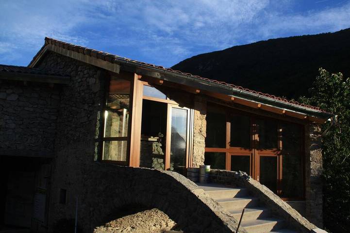 Gîte pour 8 personnes, avec Balcon ainsi que Jardin et Sauna