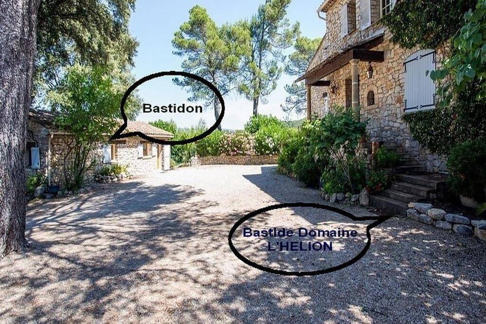Bastidon Domaine L'helion 4 Personnes_piscine 12mx6m au sel in Taradeau, Draguignan Region