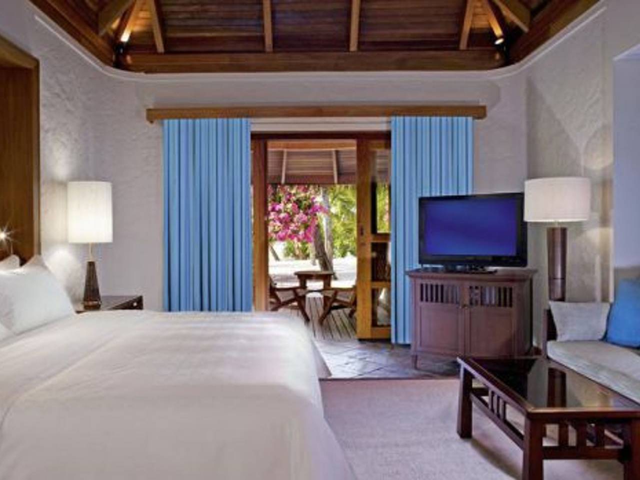 Sheraton Maldives Full Moon Resort & Spa - Beachfront Cottage in Medhu-Uthuru Province