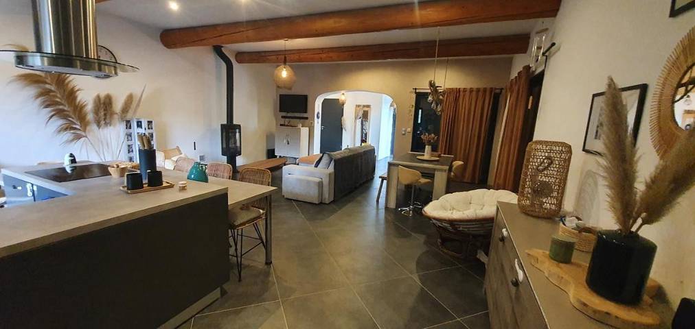 Location de vacances pour 4 personnes, avec piscine ainsi que vue et jardin à Saint-Alexandre - 2