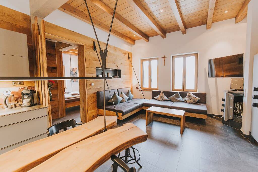 Luxus-Chalet am Fluss - Luxus-Chalet am Fluss mit Whirlpool und Sauna in Schwarzach b.Nabburg, Naturpark Oberpfälzer Wald