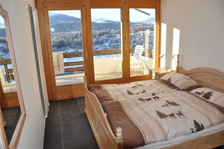 Ganze Wohnung, 3.5 Zimmer Ferienwohnung am Sonnenhang von Flims in Flims-Dorf, Flims