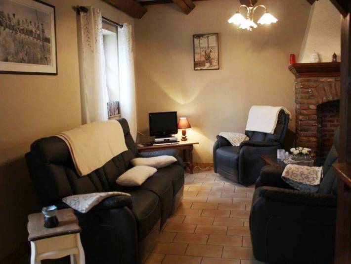 House in the countryside on a large estate with private lake in Bouillon, Neufchâteau region