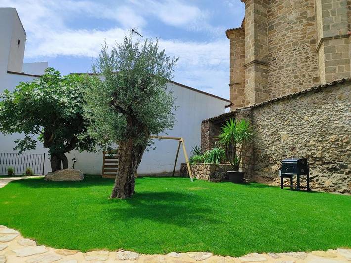 Casa rural para 8 personas, con vistas además de piscina y jardín en Sierra de San Vicente - 4