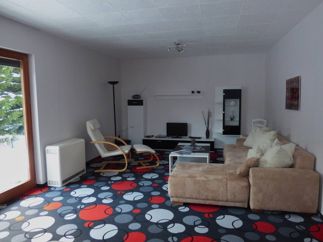 Ganze Wohnung, Ferienwohnung 'Adrett' mit Garten und Wlan in Hermsdorf, Osterzgebirge