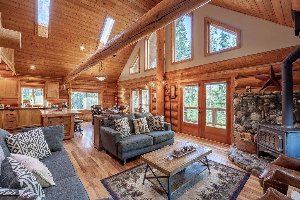 Dancing Bear Cabin am Ufer des Wenatchee River für 10-14 Personen in Chelan County