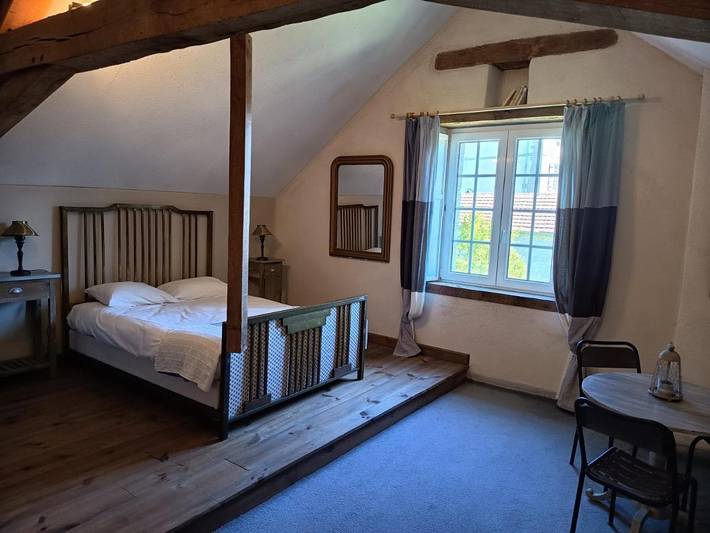 Maison d’hôte pour 2 personnes, avec jardin et piscine ainsi que vue sur le lac et vue dans la Creuse - 4