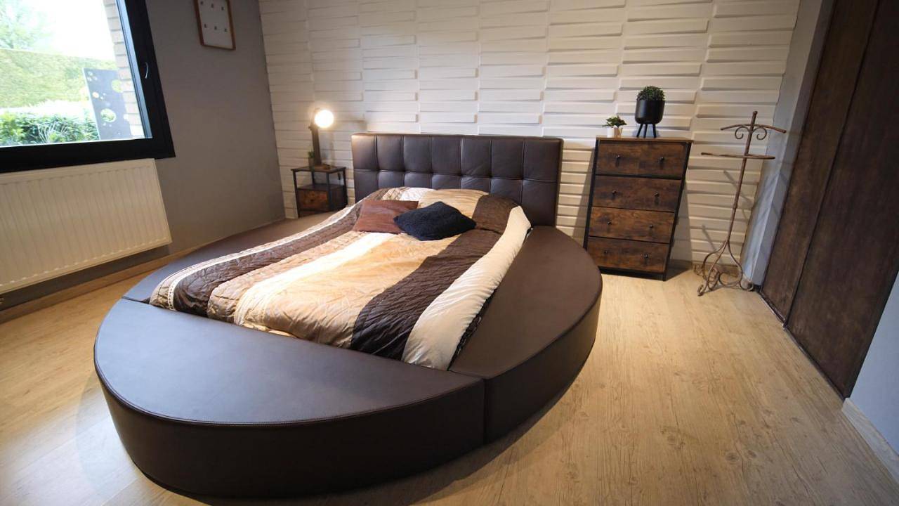Standard Double Room with Shared Bathroom in Vendin-le-Vieil, Région de Lens
