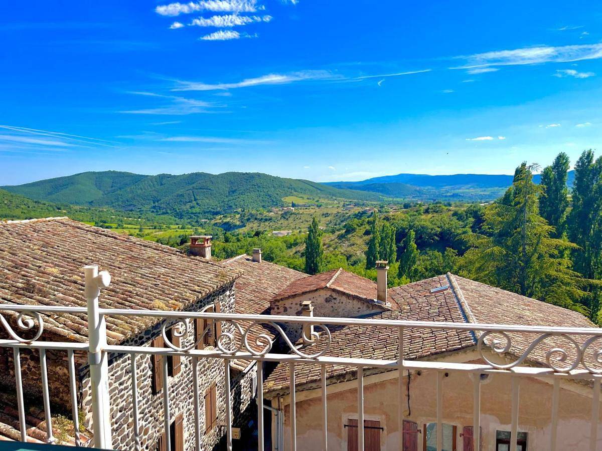 Two-Bedroom House in Aubignas, Privas (arrondissement)
