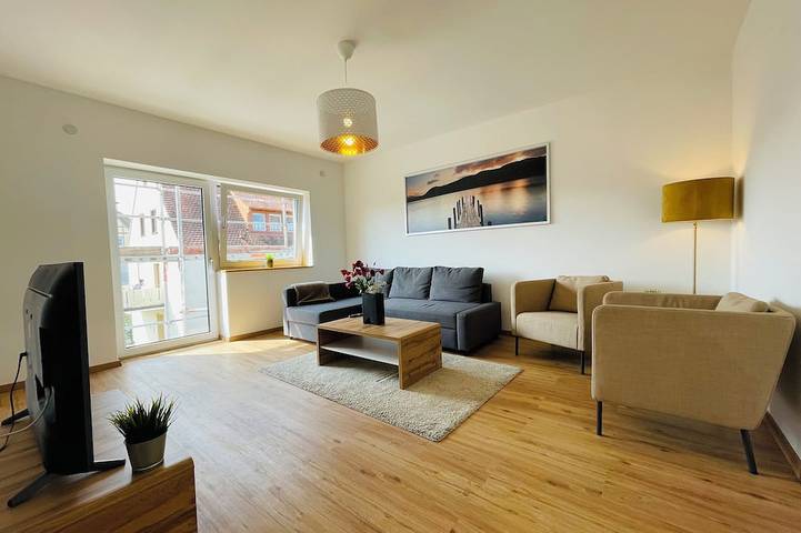 Ferienwohnung für 8 Personen, mit Balkon und Garten - 1