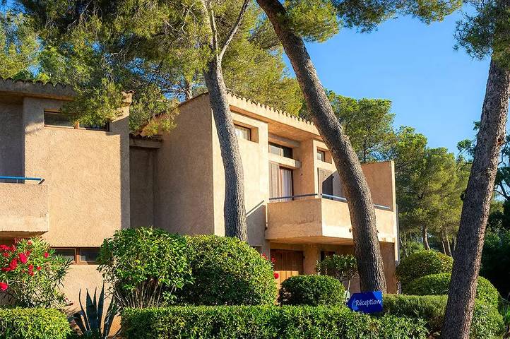 Gîte pour 4 personnes, avec Piscine et Sauna dans Boulouris