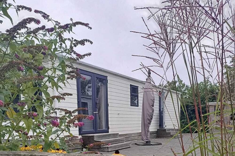 Beautiful and luxurious chalet for 4 persons 500 m from the sea. in Petten, Niederländische Nordsee