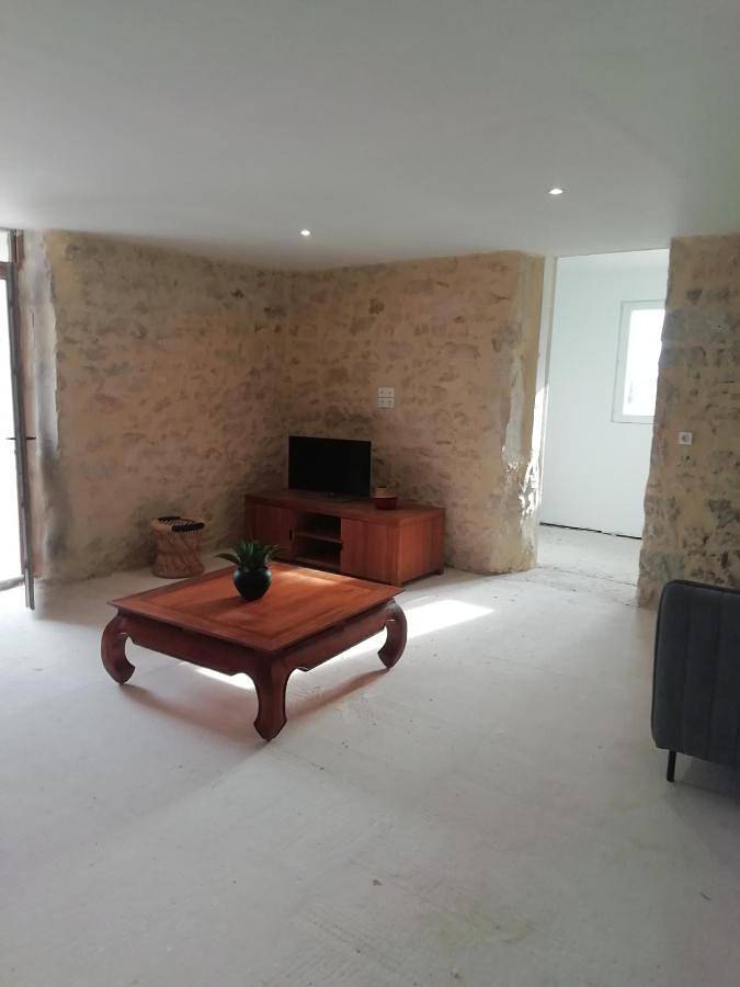 Location de vacances pour 18 personnes, avec vue ainsi que jardin et piscine, animaux acceptés à Saint-Jean-de-Maruéjols-et-Avéjan - 4