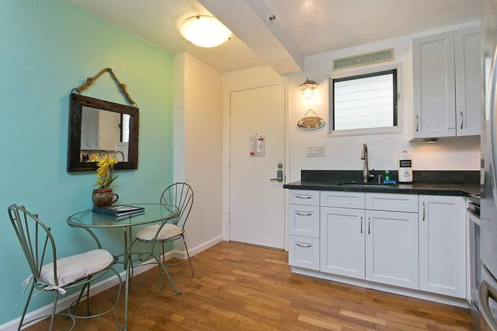 Vacation rental for 3 people, with pool and terrace in Honolulu