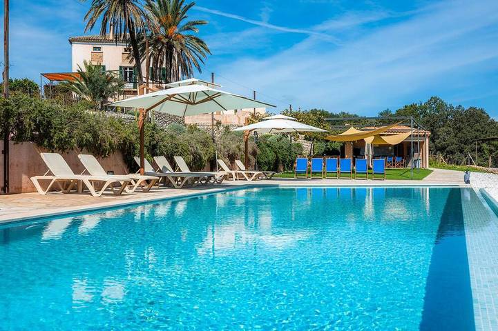 B&b for 2 people, with pool and garden in