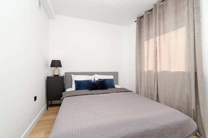 Ganze Wohnung, Fashionable Apartment | Parking, Balcony, Air Conditioning in Rzeszów, Karpatenvorland