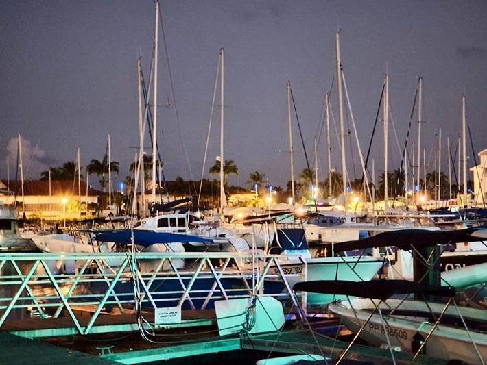 Gîte pour 5 personnes, avec terrasse ainsi que piscine et jardin dans Port De Saint Francois - 3