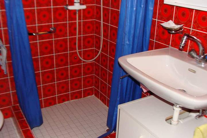 Entire apartment, Sunny 3 Br FeWhng at 1500 meters above sea level directly at the ski resort. in Vilters-Wangs, Canton St. Gallen