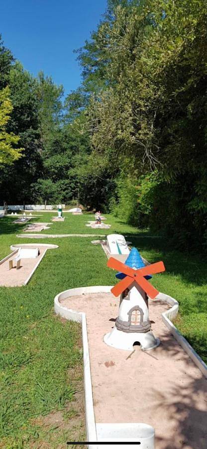 Location de vacances pour 4 personnes, avec jardin ainsi que piscine et terrasse à Onesse-Laharie - 3